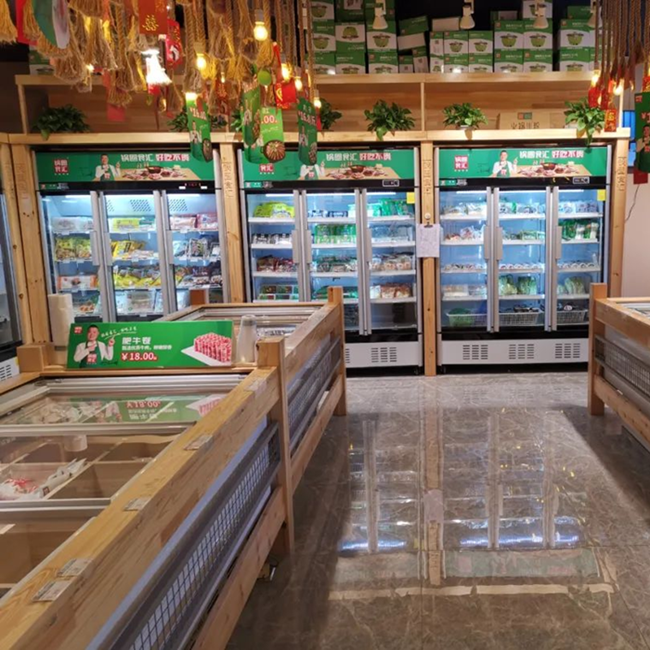 How to clean and maintain commercial display fridges？